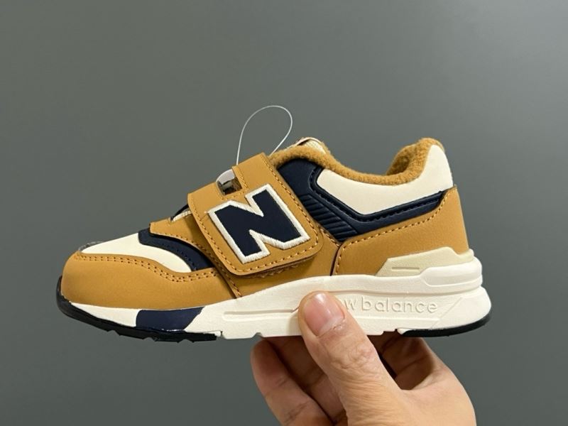 NEW BALANCE SHOES